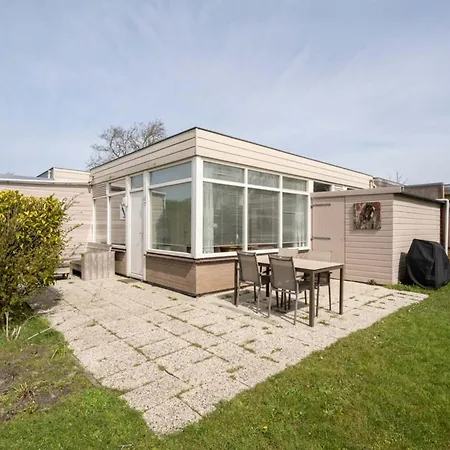 公寓 In Netherlands Near The Coast Westermient